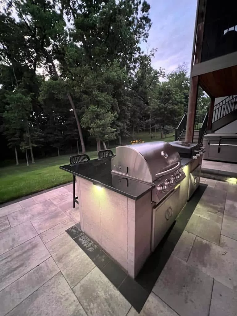 Outdoor kitchen and landscaping | Sutton outdoors